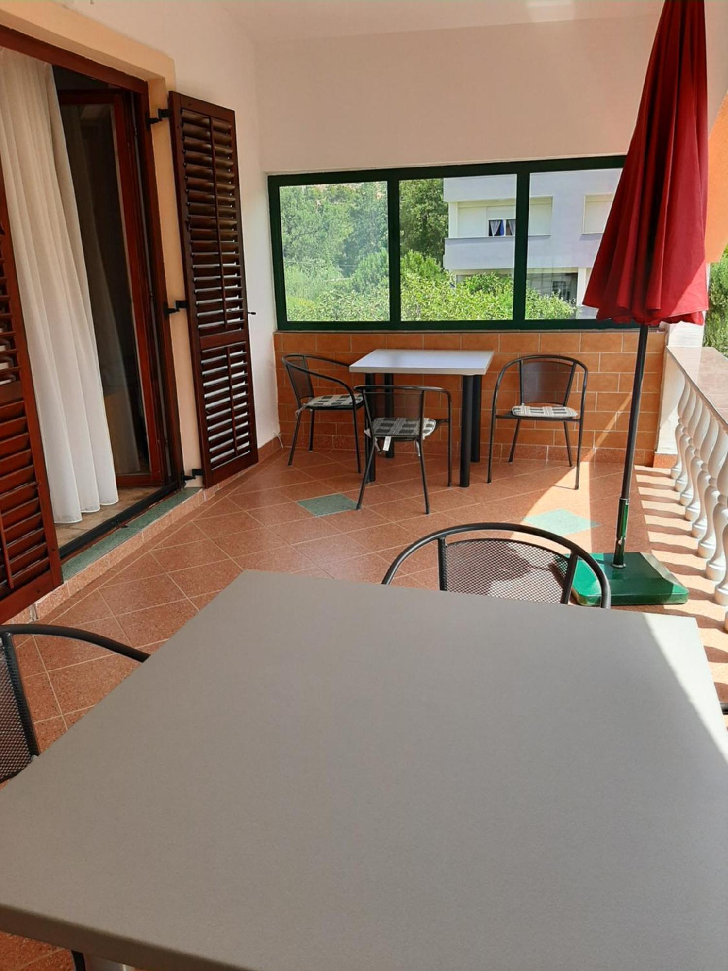 Apartments Marta Starigrad Paklenica Cameră foto